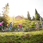 In With Mountain Views * Flachau