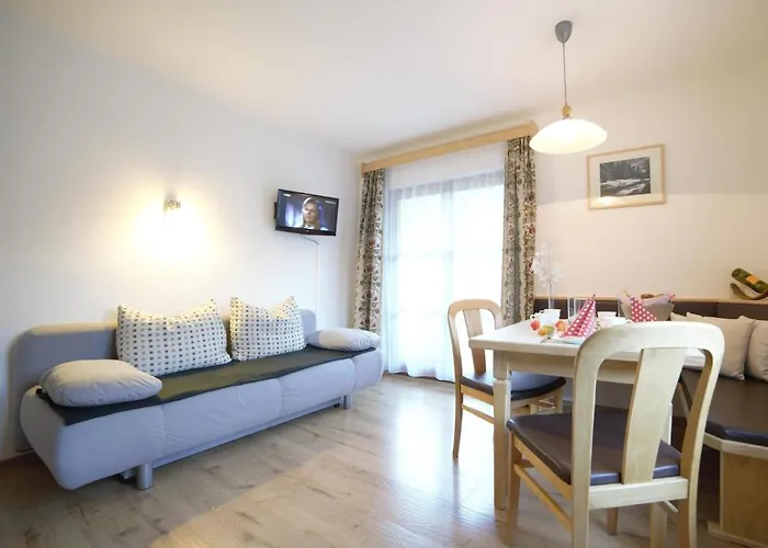 In With Mountain Views 弗拉绍